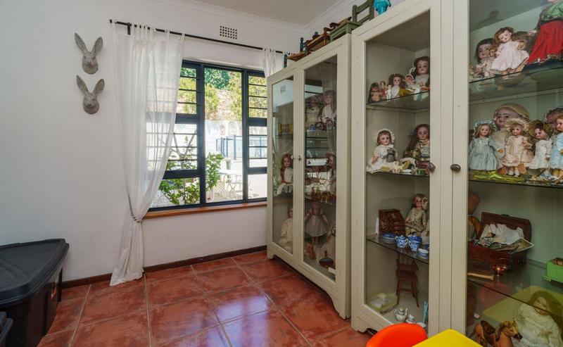 7 Bedroom Property for Sale in Fish Hoek Western Cape